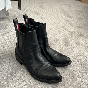 Black Tommy Hilfiger chelsea boots